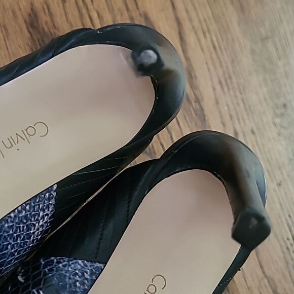 Calvin Klein sz 8 faux snakeskin heels - Picture 9 of 10